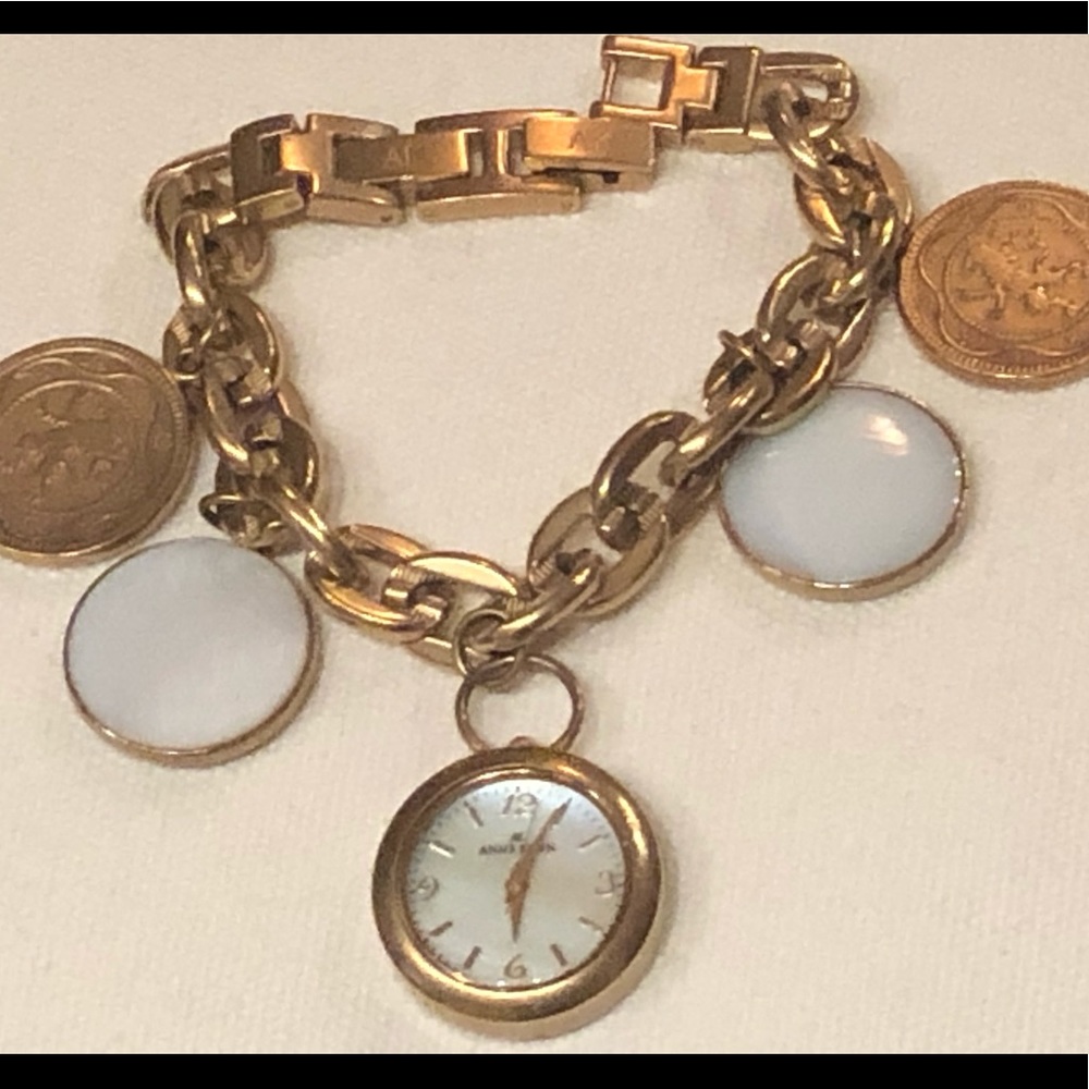 ANNE KLEIN Charm Bracelet
